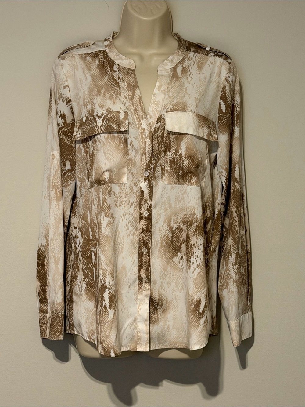 Neutral Snake Print Button-Up Shirt - Beige & White Sz L - Women’s